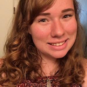 Meet your Posher, Adrianne